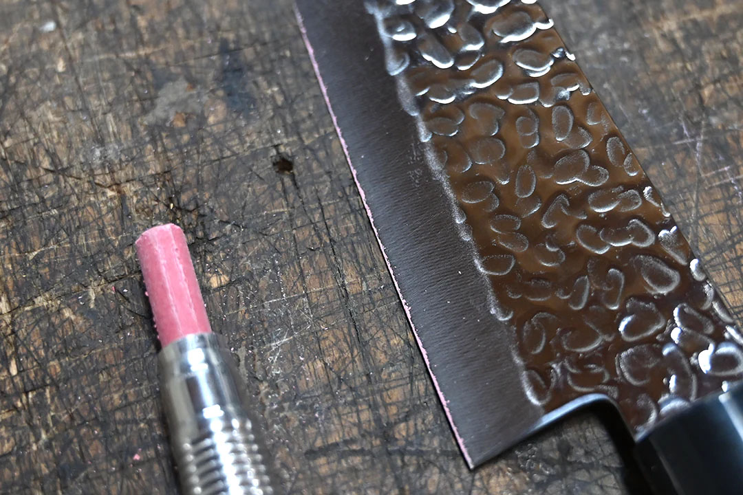 Temperaturkreide direkt an der Schneidfase